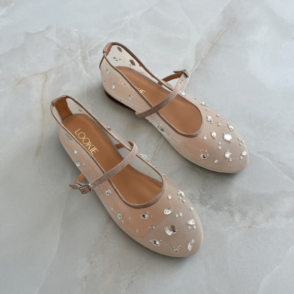 Elegant Crystal-Embellished Transparent Flats - Picture 2 of 8